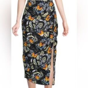 Area Stars butterfly skirt.  NWT.  Medium. Side slit. Light weight.